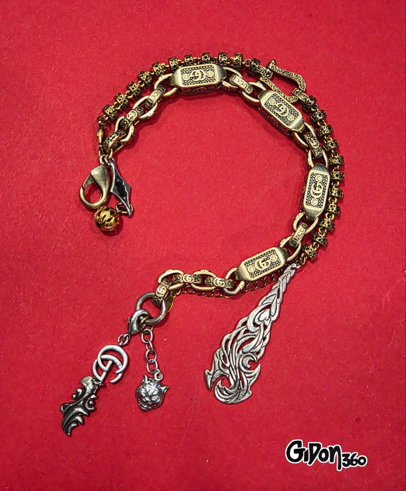 Gucci gold tone chain, sterling silver pendant/charms, Amber, Ophalen of Verzenden, Goud, Zilver