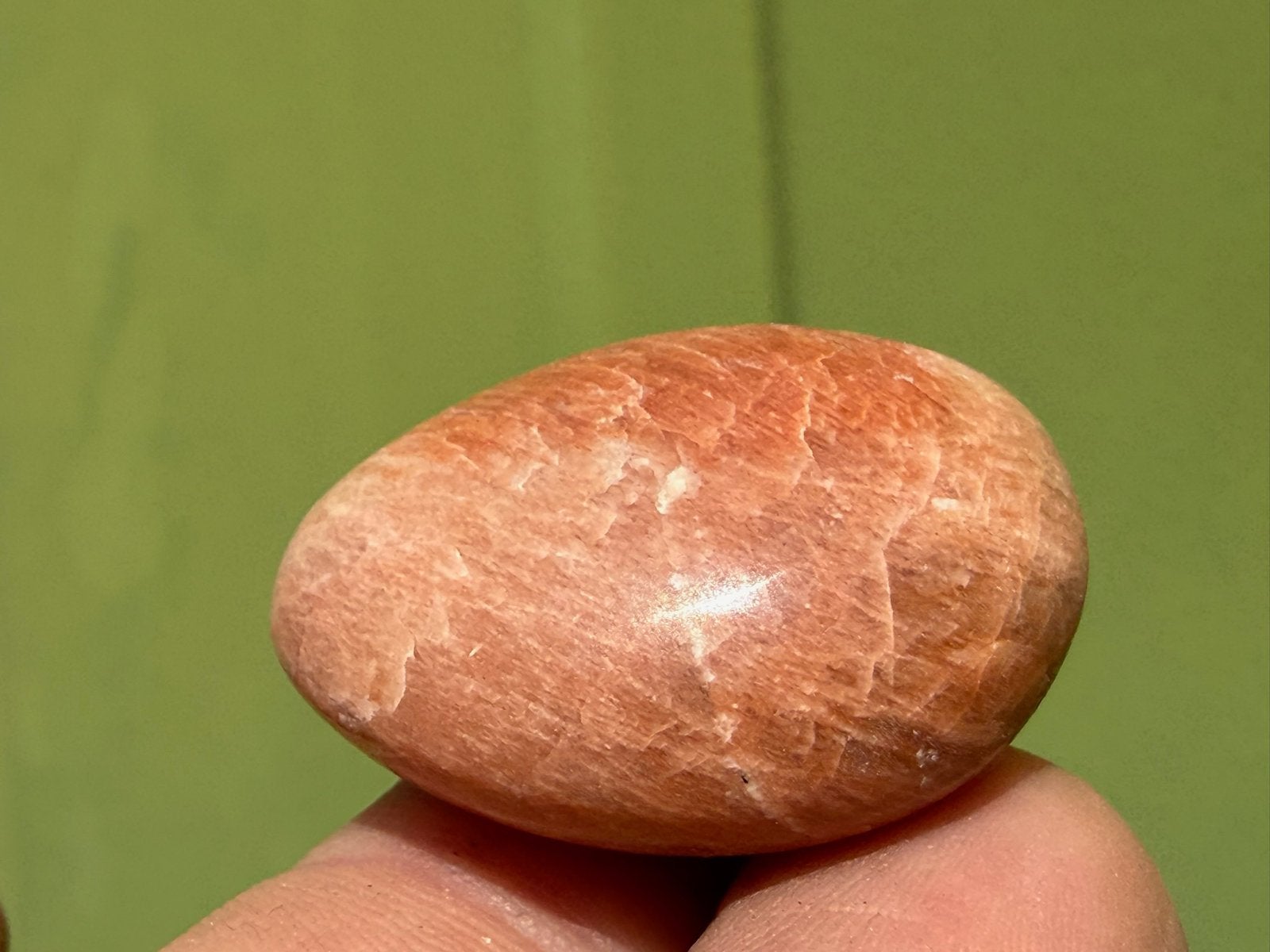 Perzik Maansteen mineralen broekzaksteen trommelsteen, Verzamelen, Ophalen of Verzenden, Mineraal