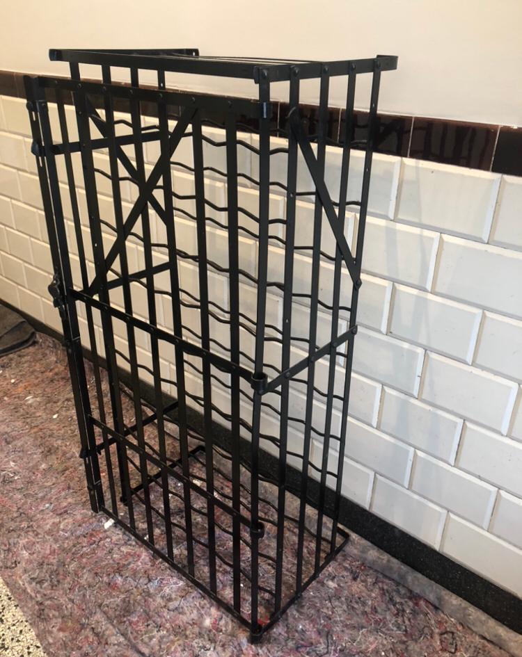 Antiek wijnrek met deur, Ophalen, Zo goed als nieuw, 25 flessen of meer, 75 cm of meer