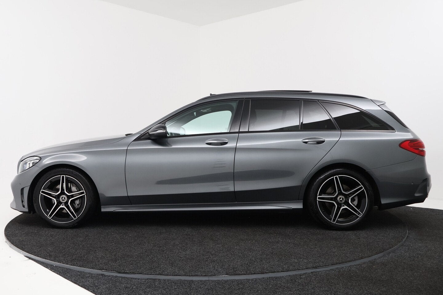 Mercedes-Benz C-Klasse Estate 200 Business Solution AMG (PAN, Automaat, Euro 6, 4 cilinders, 1465 kg