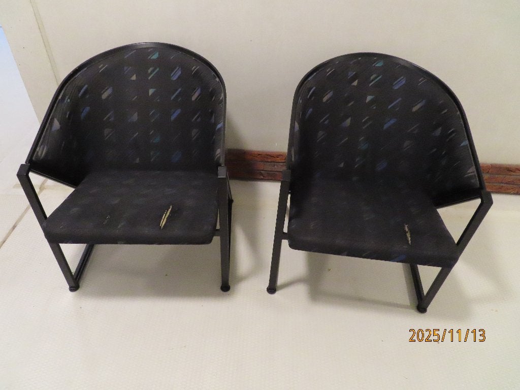 Mondi Fauteuil van Jouko Järvisalo, Ophalen, Gebruikt, Twee, Zwart