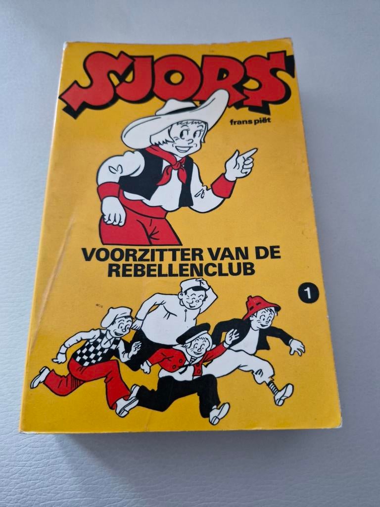 Sjors stripboeken 1 en 4, Boeken, Meerdere stripboeken, Ophalen of Verzenden, Gelezen