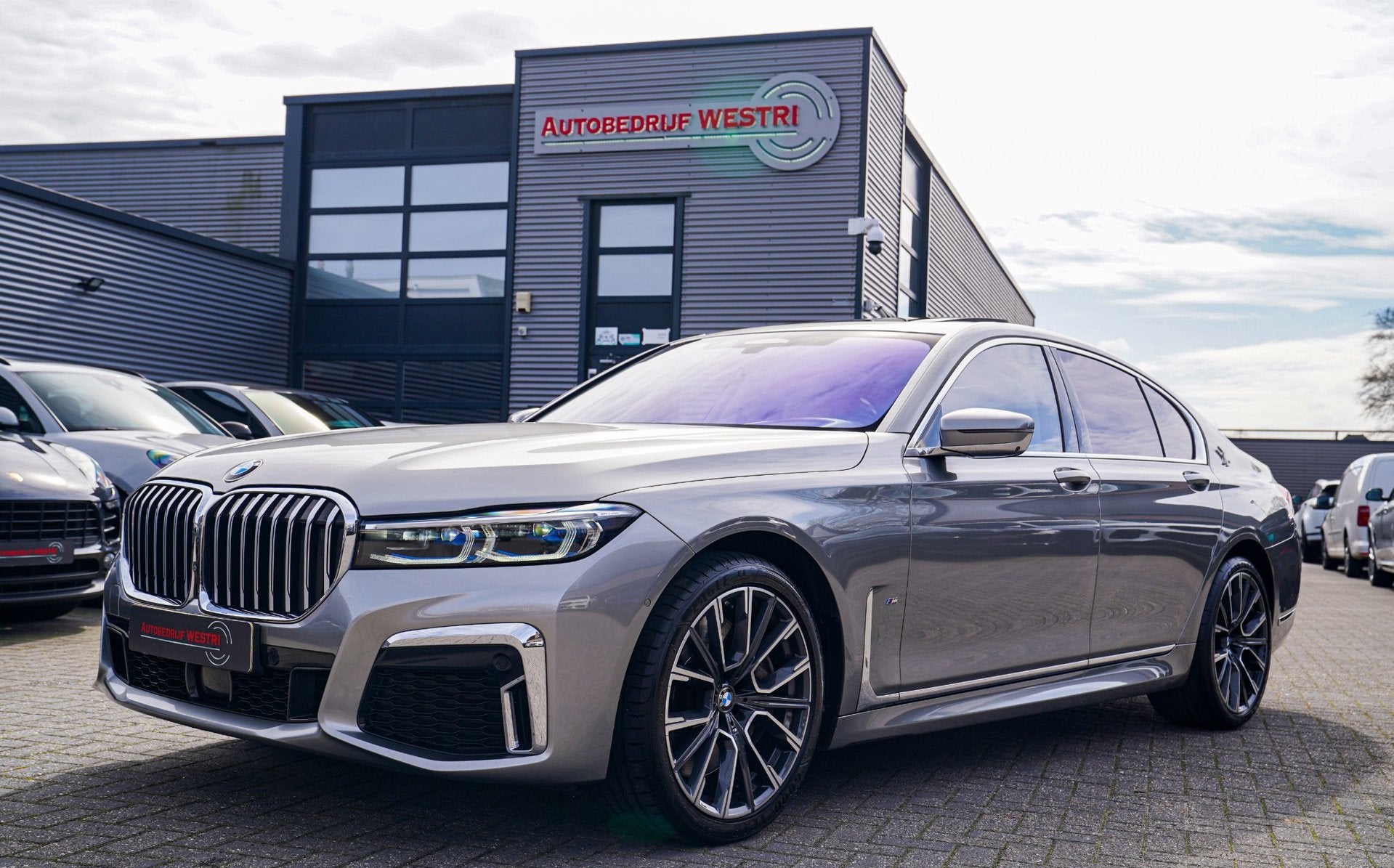 BMW 7-serie 750i xDrive High Executive | Panorama | Luxe Led, Auto's, BMW, Automaat, 1940 kg, Gebruikt, 4395 cc