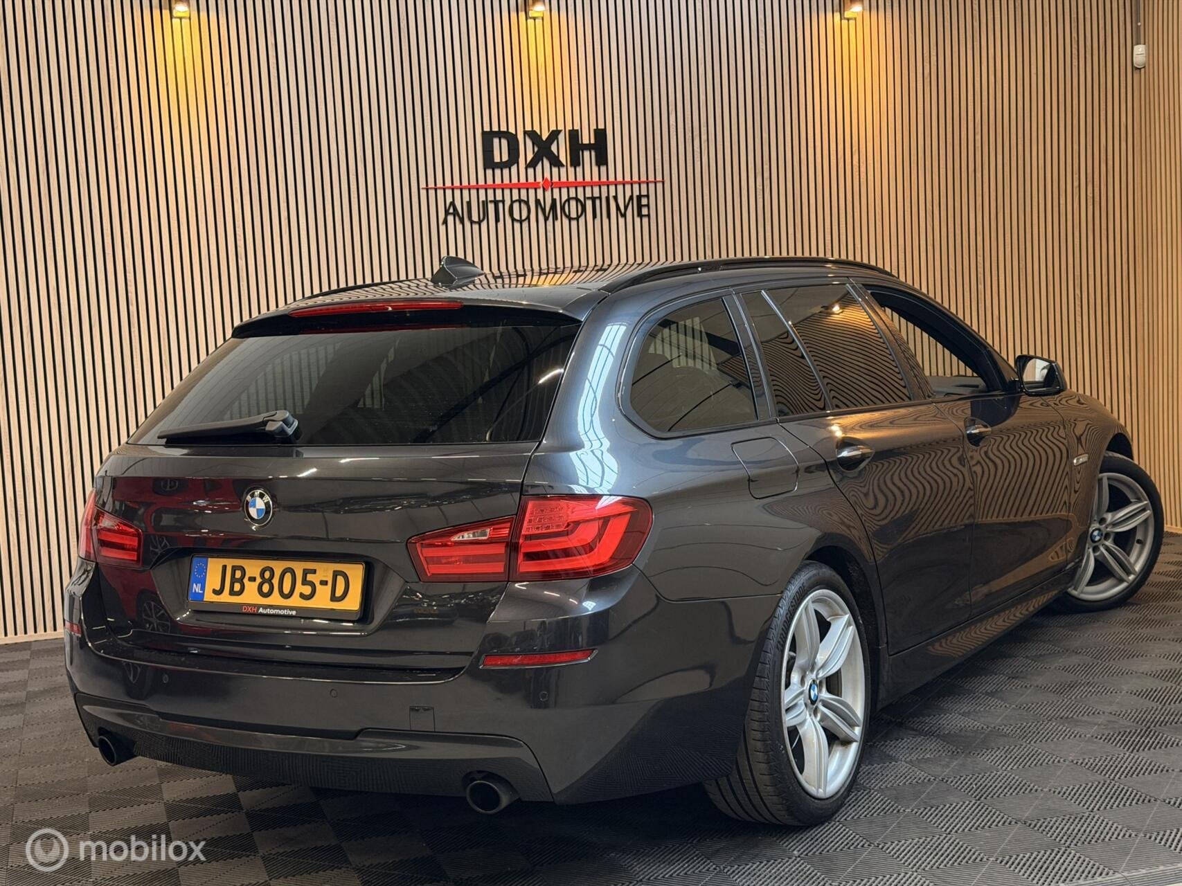 BMW 5-serie Touring 535xi M-Sport APK-8/2027 LEER MEMORY LED, Auto's, BMW, Euro 5, Gebruikt, Zwart, 2000 kg