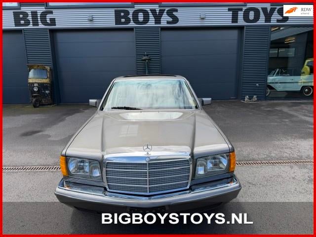 Mercedes-Benz 300 SD Turbo Diesel, Auto's, Oldtimers, Automaat, Achterwielaandrijving, Metallic lak, Bruin