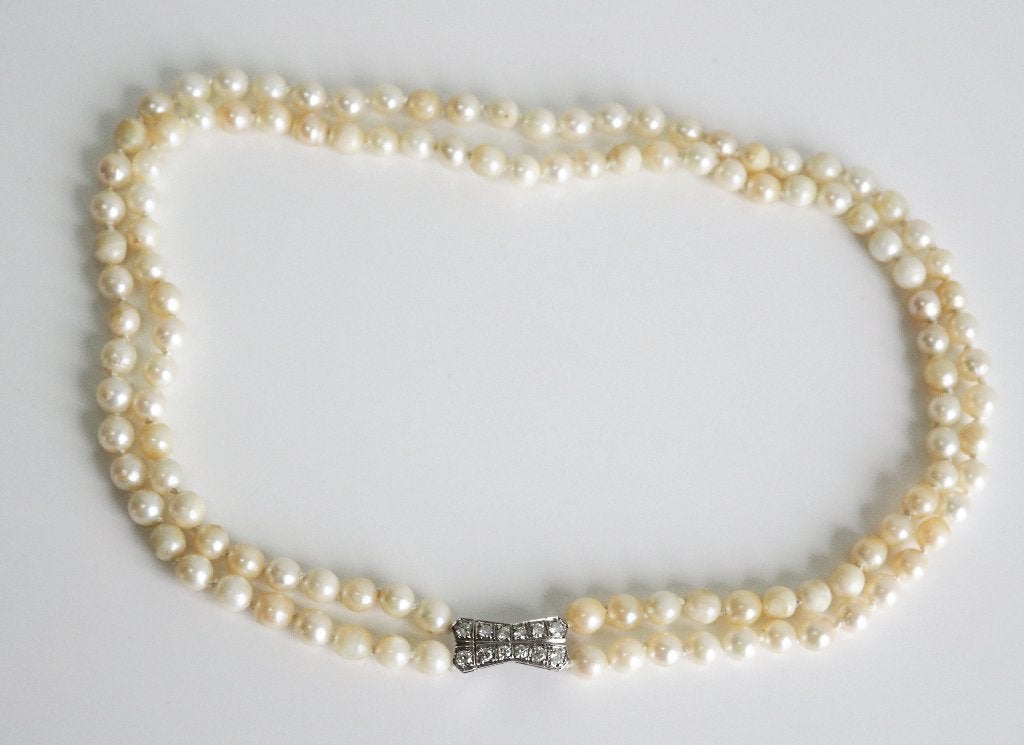 Parelkettig met gouden slot bezet met diamant, Gebruikt, ., Ophalen of Verzenden, .