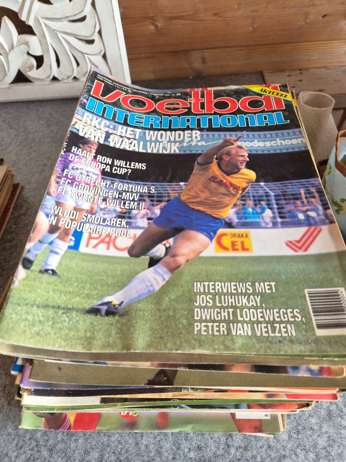Stapel Voetbal International tijdschriften 1986-1988, Ophalen, Gelezen, Sport en Vrije tijd