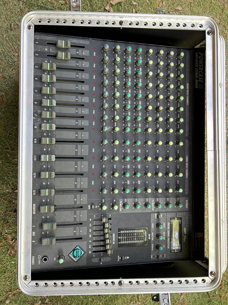 Powercase 16 Versterkte Stereo Mixer met Alesis Midiverb III, Muziek en Instrumenten, Mengpanelen, Ophalen of Verzenden, Gebruikt