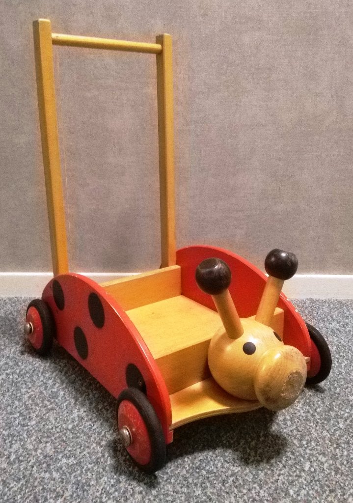 Houten loopwagen, lieveheersbeestje, Ophalen, Gebruikt, Duw- of Trekspeelgoed