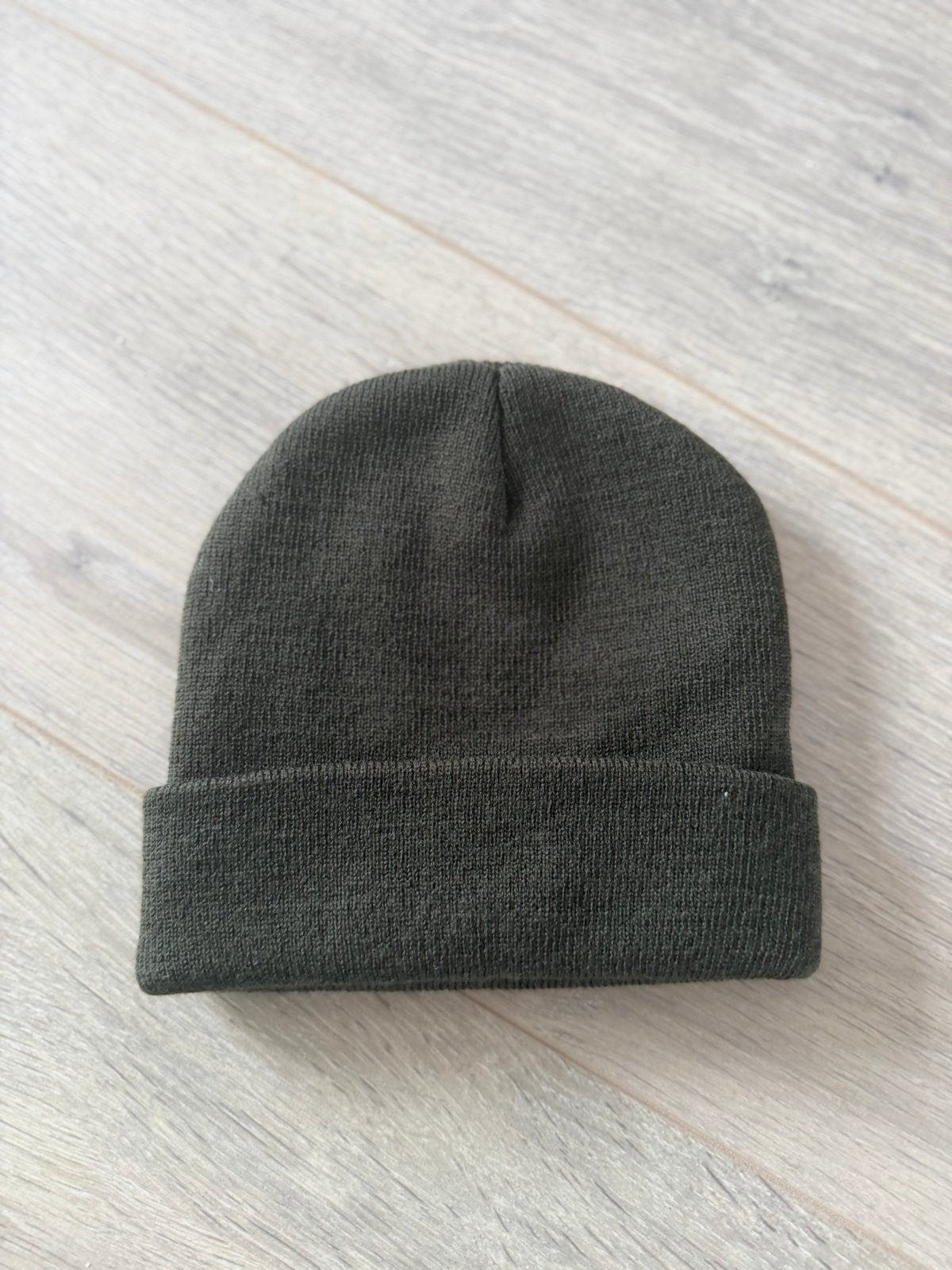Legergroene Muts, Ophalen of Verzenden, Zo goed als nieuw, Maat 38/40 (M), Muts