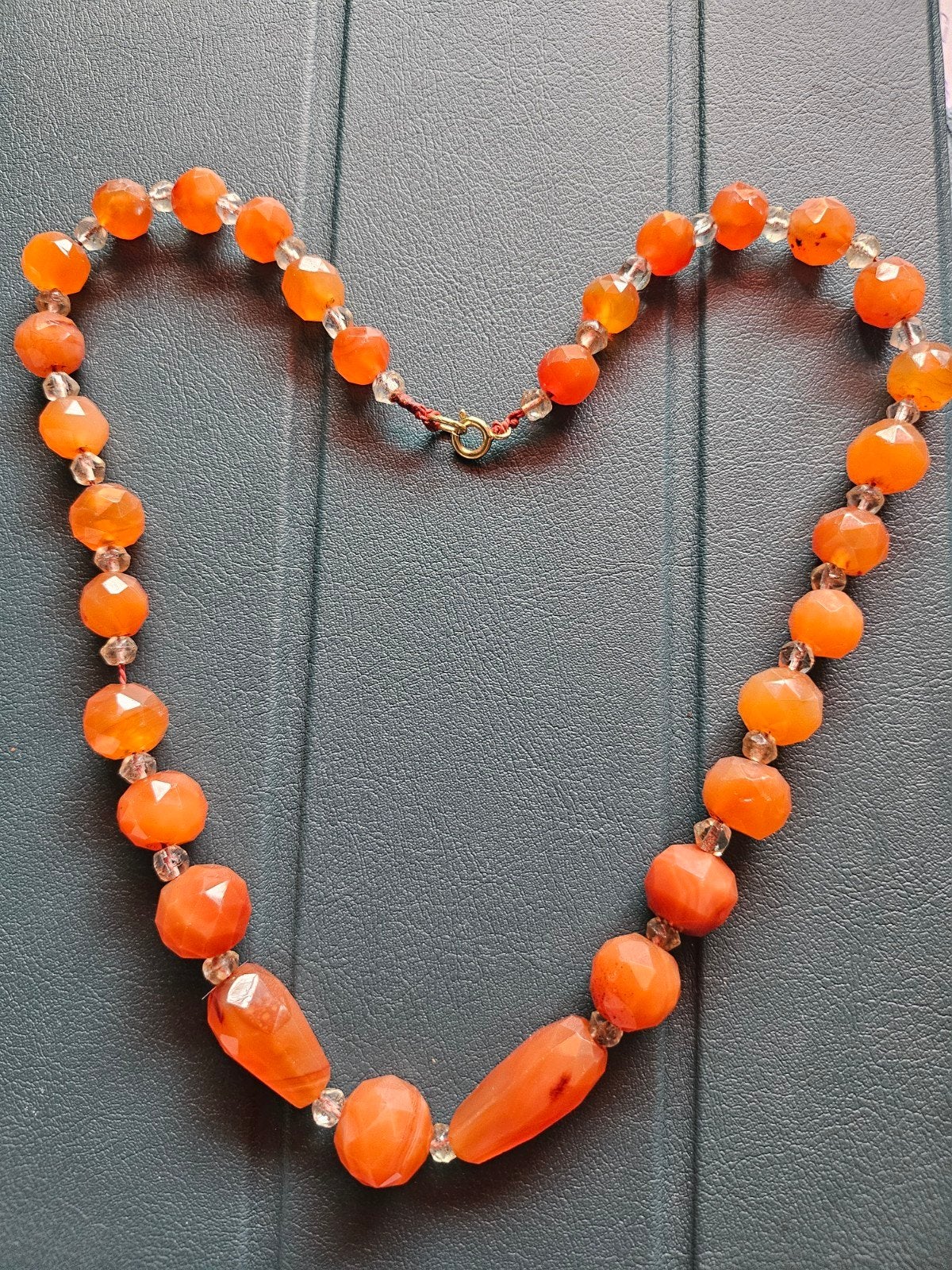 Vintage Carneool Ketting met 14K Gouden Sluiting, Ophalen of Verzenden, Zo goed als nieuw, Rood