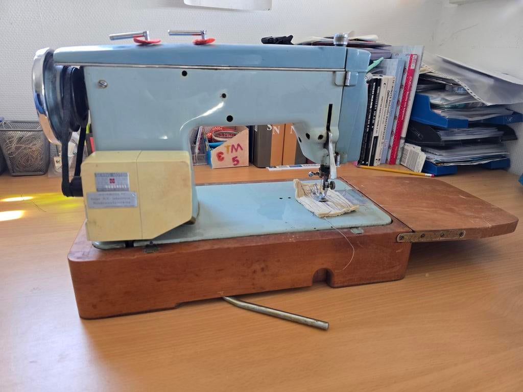 Vintage naaimachine Delwo Delfsma Wolvega, Ophalen of Verzenden, Gebruikt, Naaimachine, Overige merken