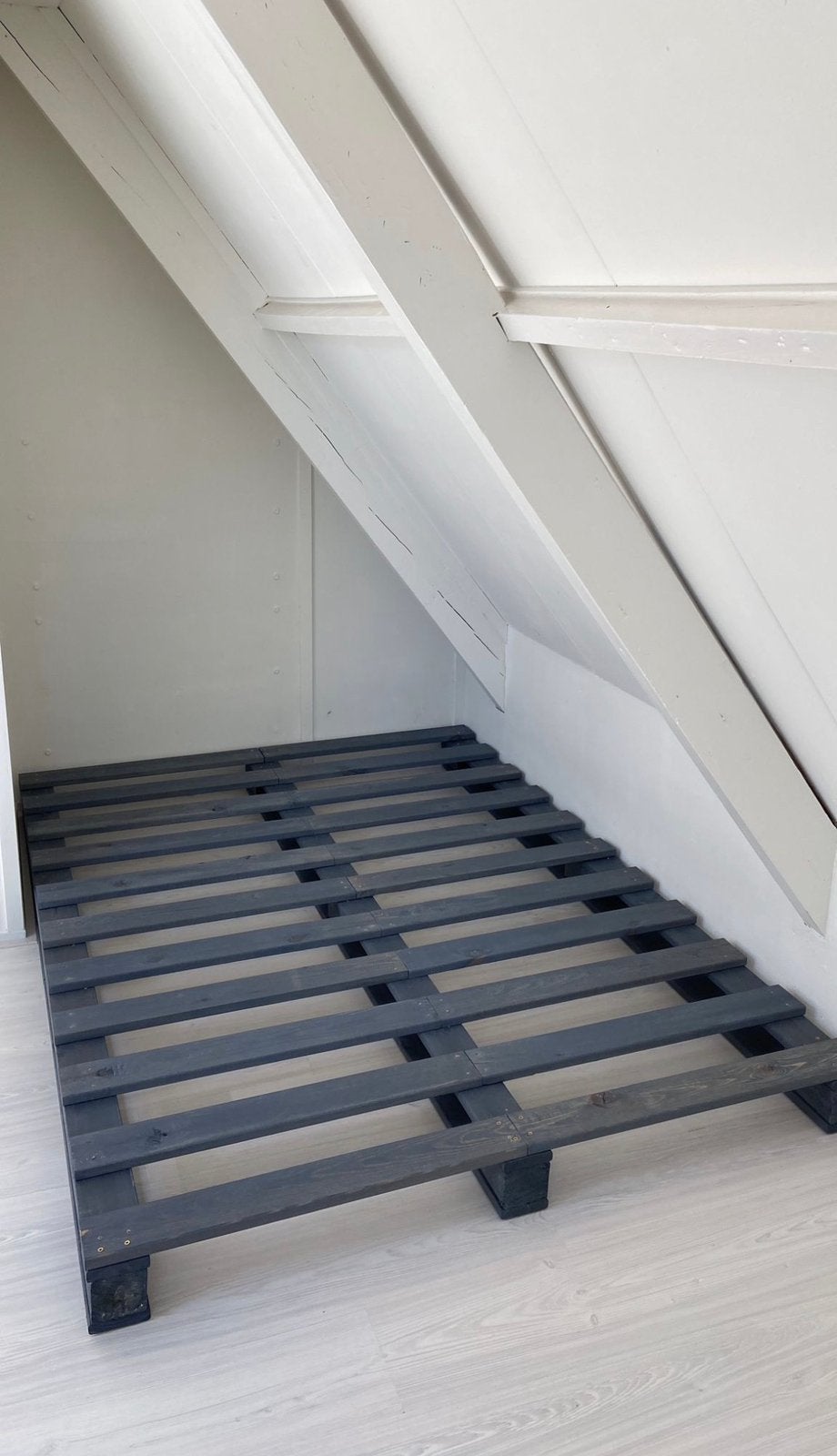 Palletbed massief grenenhout grijs, Ophalen of Verzenden, Zo goed als nieuw, Tweepersoons, 140 cm