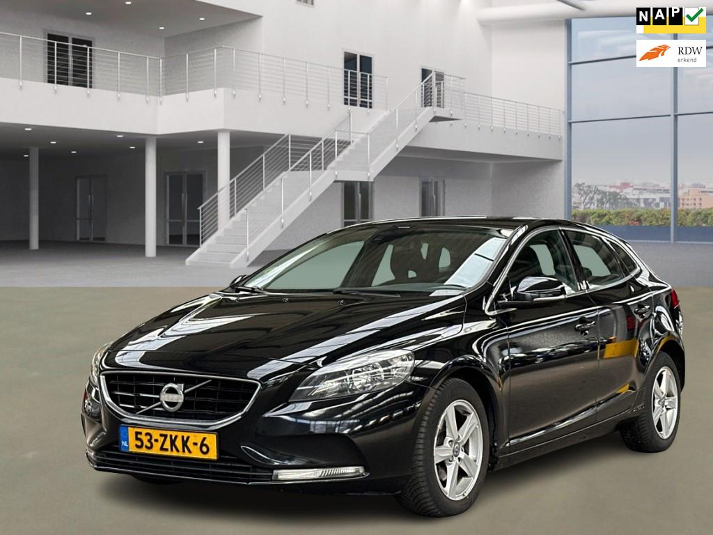 Volvo V40 1.6 D2 Momentum, Voorwielaandrijving, Euro 5, 28 km/l, Gebruikt