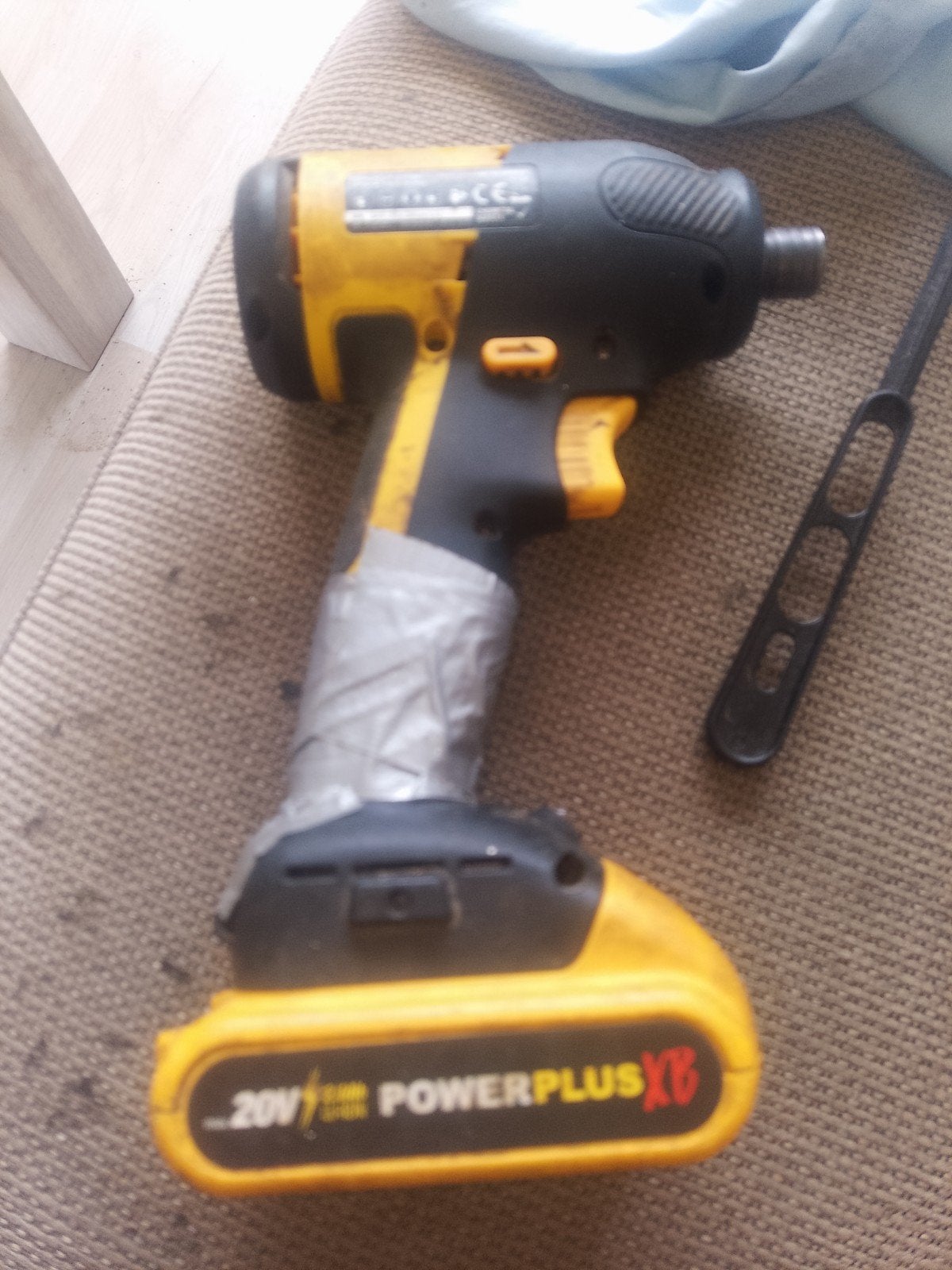 Power Plus slagschroefmachine met lader en 1 accu, Ophalen, Gebruikt, Boormachine