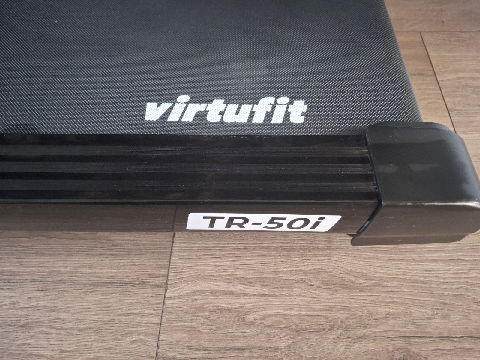Foto 3 van VirtuFit TR-50i Loopband - Zo goed als nieuw