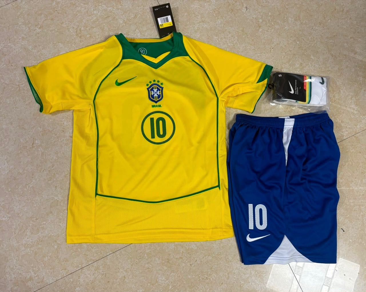 Nieuwe Brazilië Ronaldinho #10 Kinder Voetbalshirt Set, Kinderen en Baby's, Verzenden, Nieuw, Jongen of Meisje