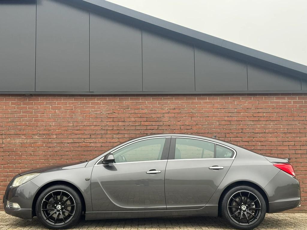 Opel Insignia 2.8 T COSMO 4x4 | LEDER! | NAVI! | XENON!, Automaat, Euro 5, Zwart, Automatische klimaatregeling