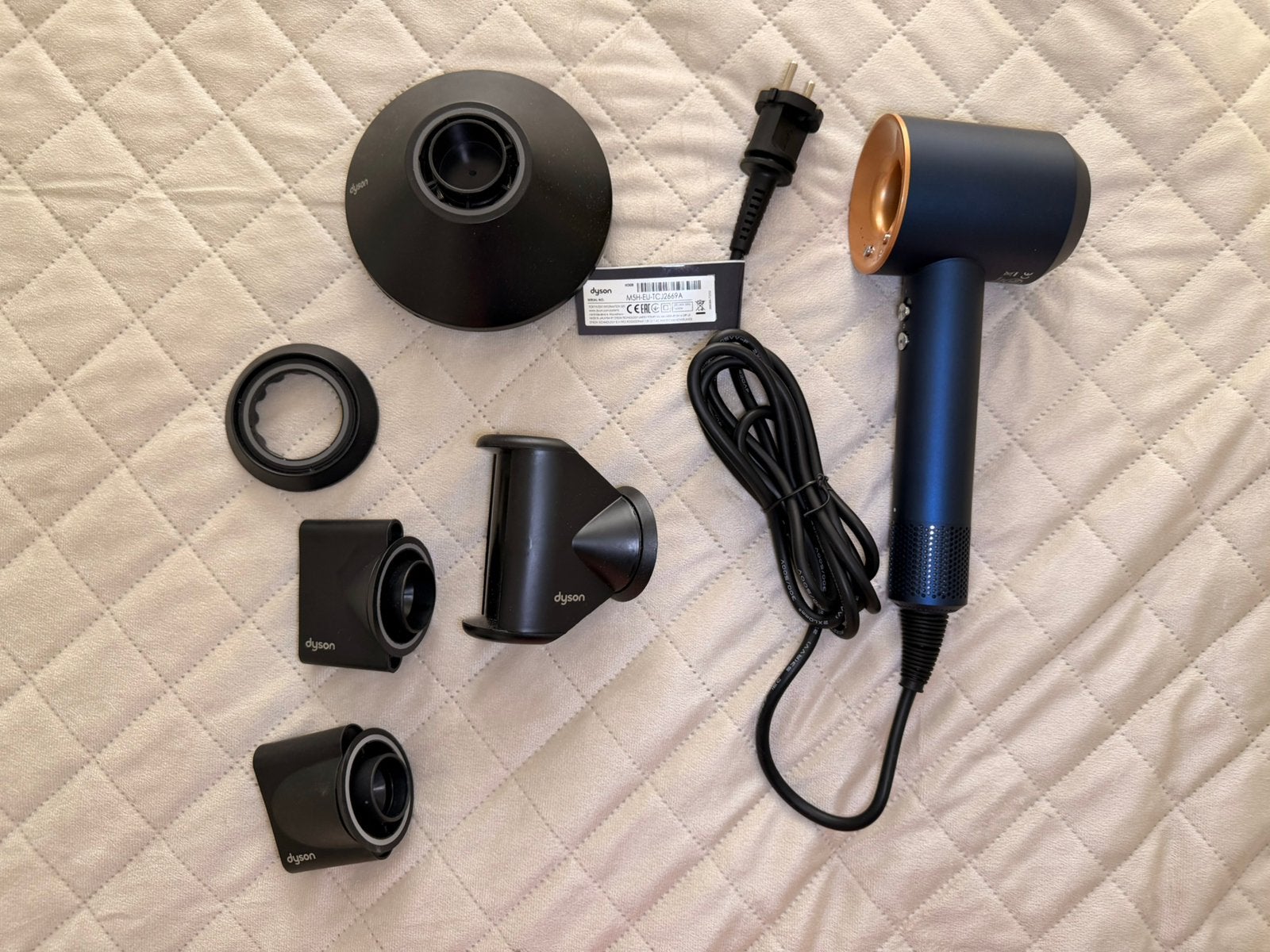 Dyson supersonic nieuw, Ophalen of Verzenden, Zo goed als nieuw, Föhn of Haardroger
