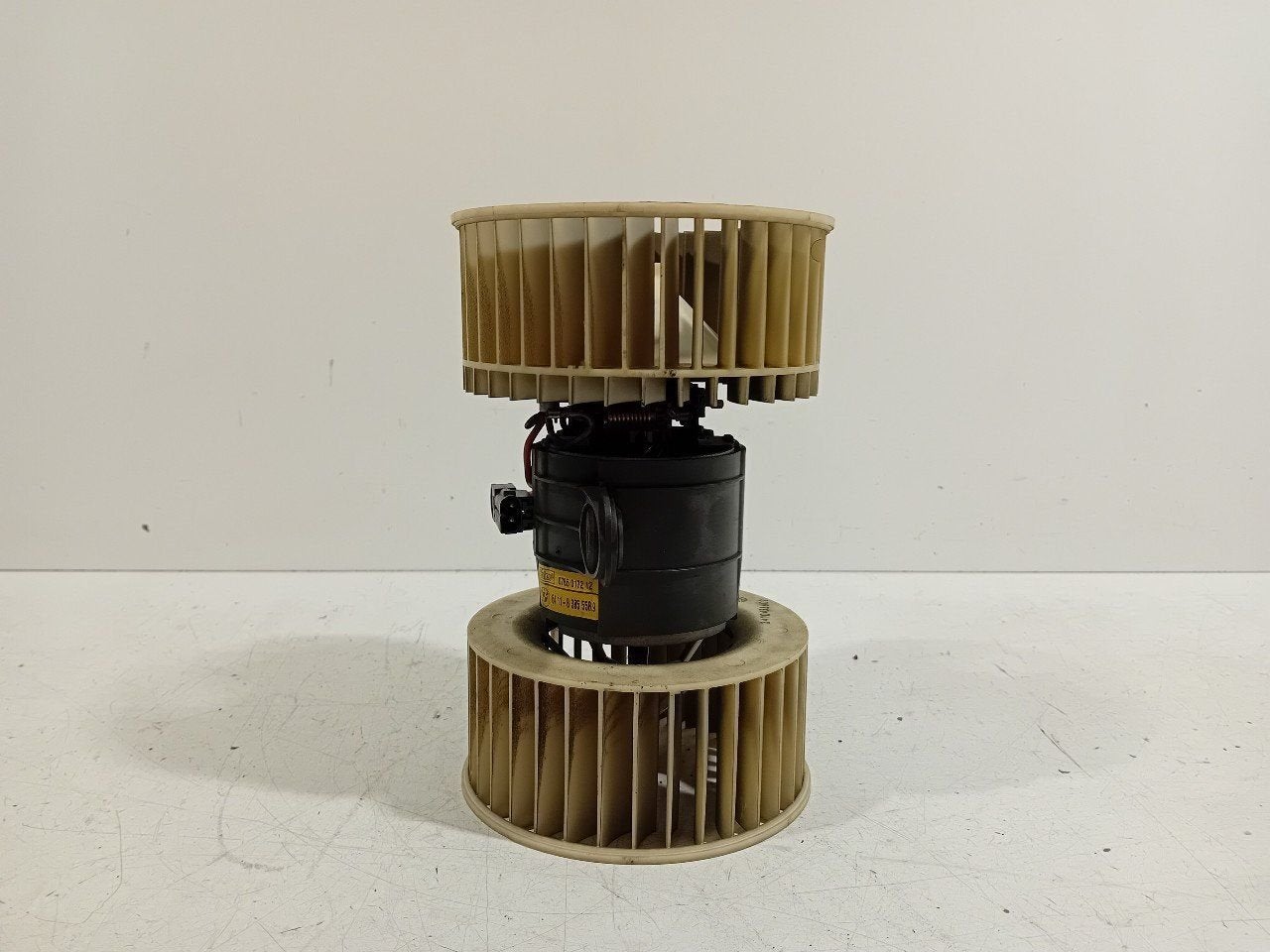Kachel ventilator motor Land Rover Range Rover, Onderdelen@venauto.nl, Van der Ven Autorecycling B.V., Ettenseweg 76, 4706 PB Roosendaal, The Netherlands
