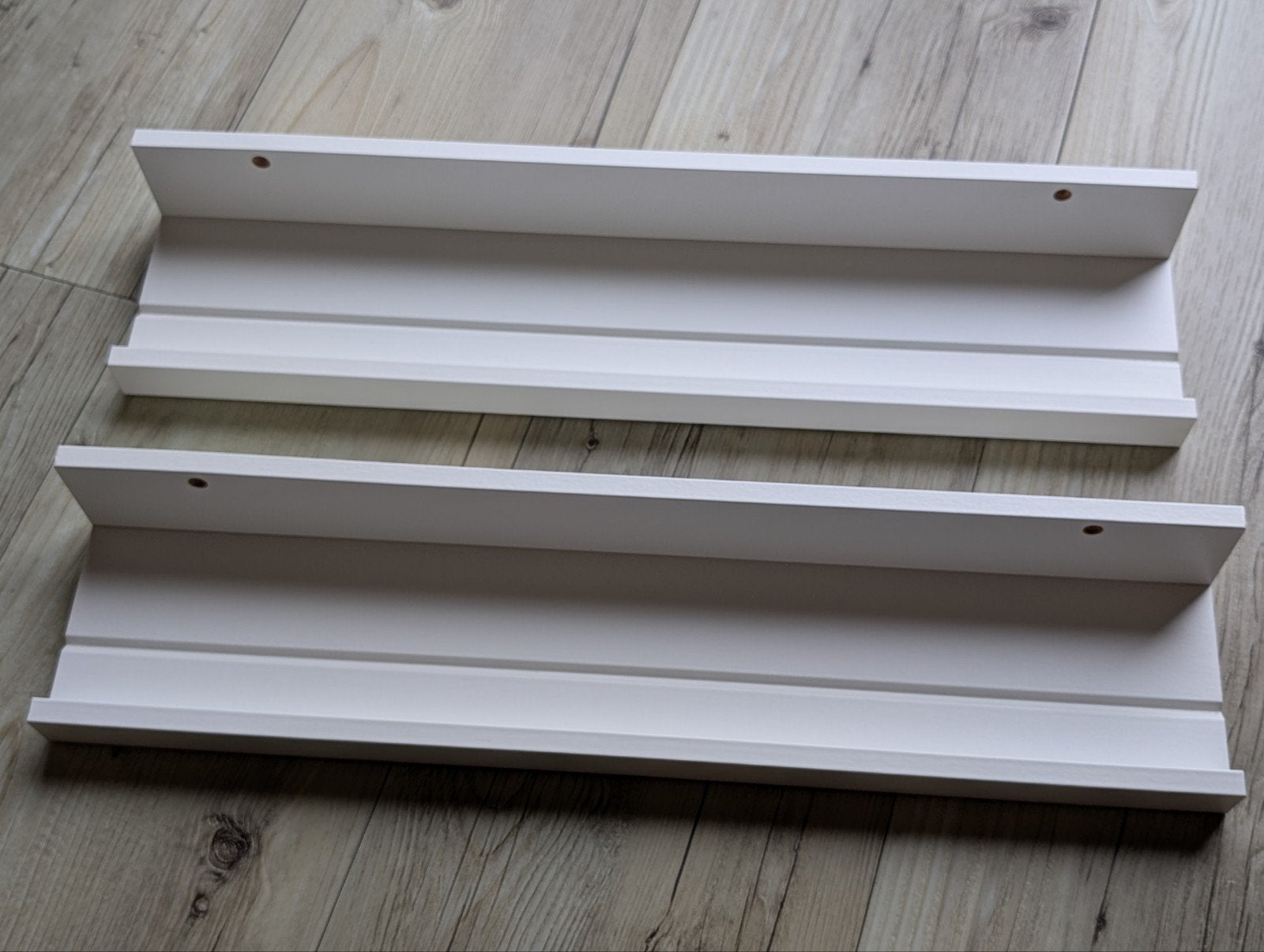 Mosslanda schilderijenplank (2x) (wit, 55 cm, Ikea), Ophalen of Verzenden, Zo goed als nieuw