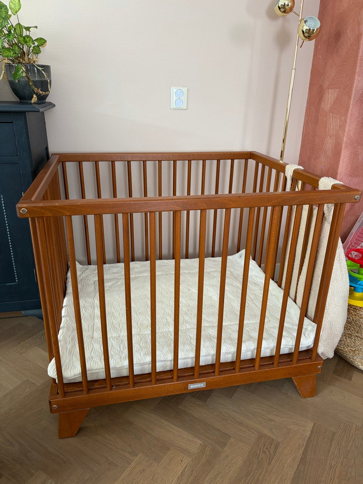 Houten box 75x90 met matras en 2 boxkleden, Kinderen en Baby's, Ophalen, Gebruikt, Rechthoekig, Boxkleed