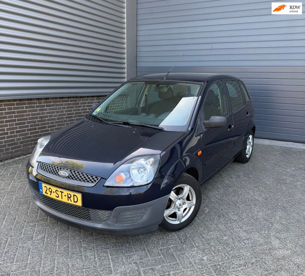 Ford Fiesta 1.3-8V Champion|AIRCO|NAP|ZEER ZUINIG, Auto's, Ford, 1299 cc, 4 cilinders, Blauw, Origineel Nederlands