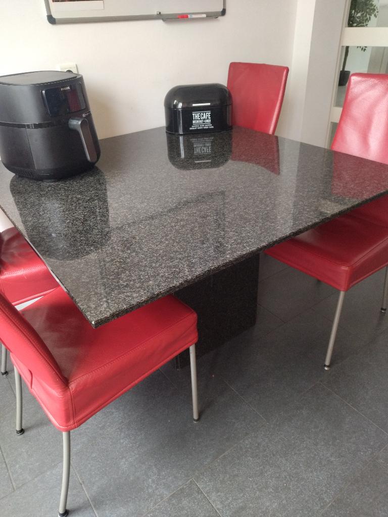 Marmeren eettafel 120 cm vierkant, Huis en Inrichting, Tafels | Eettafels, Ophalen, Overige materialen, Vierkant, Zo goed als nieuw