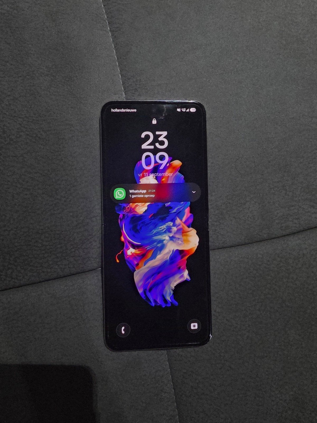 Foto 2 van Samsung Galaxy Z Flip 5 - Zo goed als nieuw