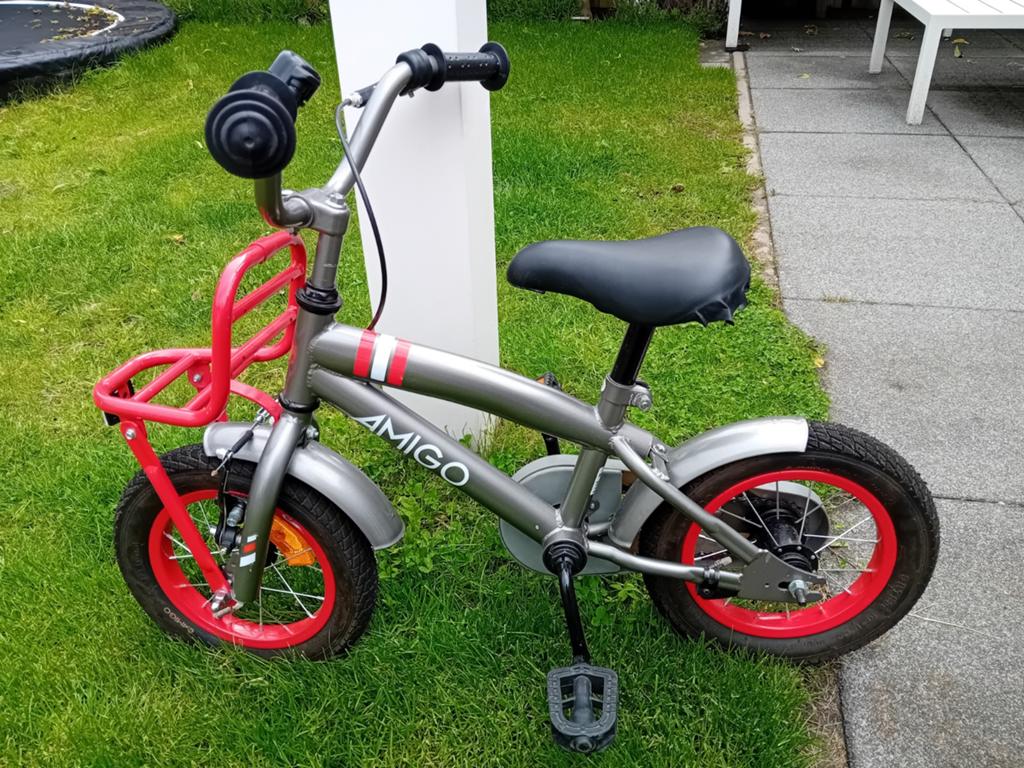 Amigo 12 inch jongensfiets incl. zijwieltjes, Fietsen en Brommers, Ophalen, Gebruikt, Minder dan 16 inch, Zijwieltjes
