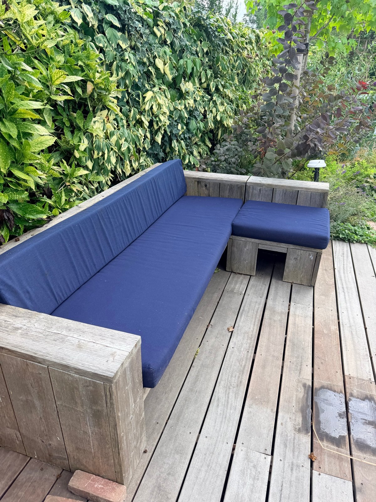 Stevige steigerhouten loungebank met blauwe kussens, Tuin en Terras, Tuinbanken, Ophalen, Gebruikt, Hout