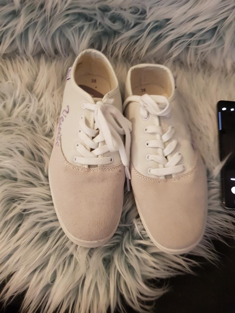 venice mooie sneakers mt 38, Kleding | Dames, Schoenen, Ophalen of Verzenden, Nieuw, Sneakers of Gympen