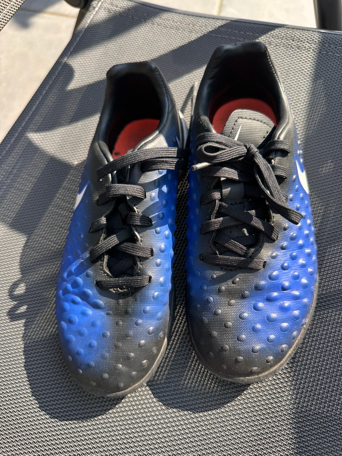 Nike voetbal schoenen maat 31, Maat XS of kleiner, Ophalen, Zo goed als nieuw, Schoenen