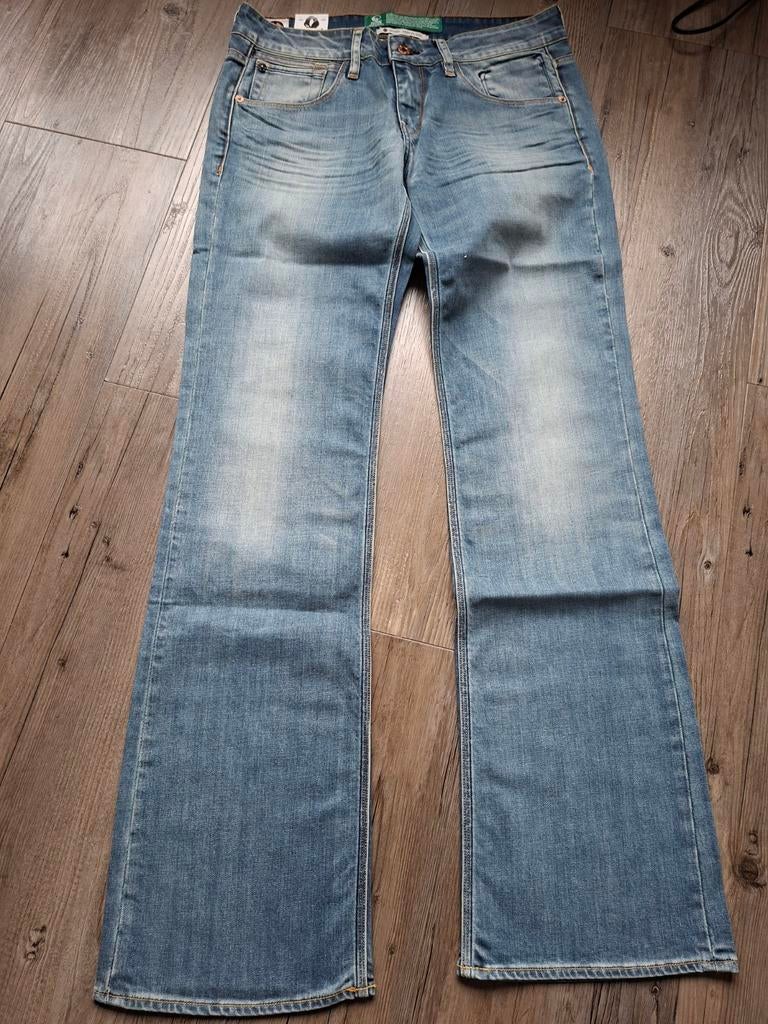 KUYICHI Wendy regular bootcut jeans W30 L34, Kleding | Dames, Spijkerbroeken en Jeans, Blauw, KUYICHI, Nieuw, Ophalen of Verzenden