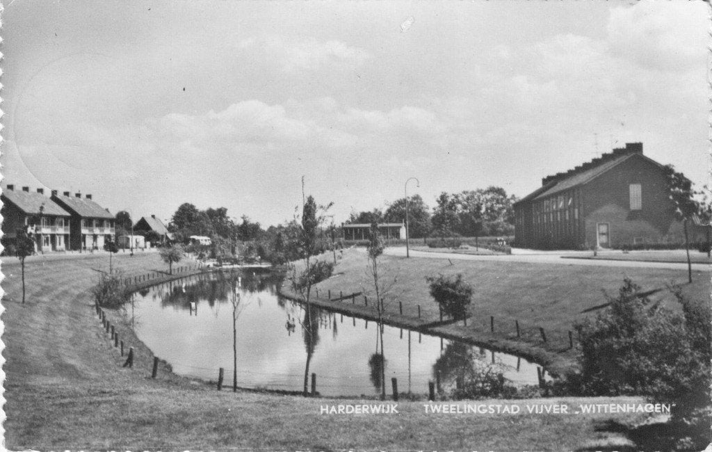 Harderwijk Tweelingstad Vijver Wittenhagen, Verzamelen, Ansichtkaarten | Nederland, Verzenden, 1940 tot 1960, Gelopen, Gelderland