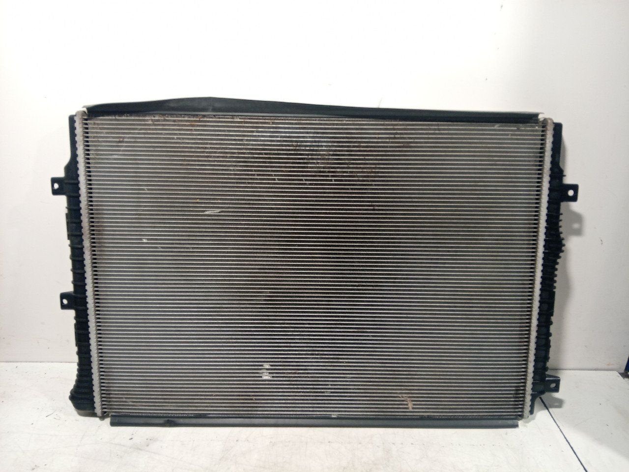 Radiateur Volkswagen Caddy, Onderdelen@venauto.nl, Van der Ven Autorecycling B.V., Gebruikt, Ettenseweg 76, 4706 PB Roosendaal, The Netherlands