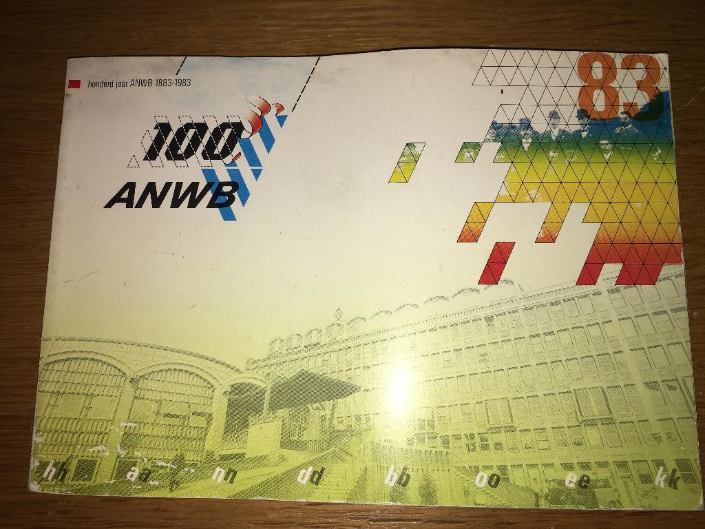 ANWB 100 jaar + Handboek 1979 auto wegenwacht + landkaarten, Ophalen of Verzenden, Zo goed als nieuw, Algemeen
