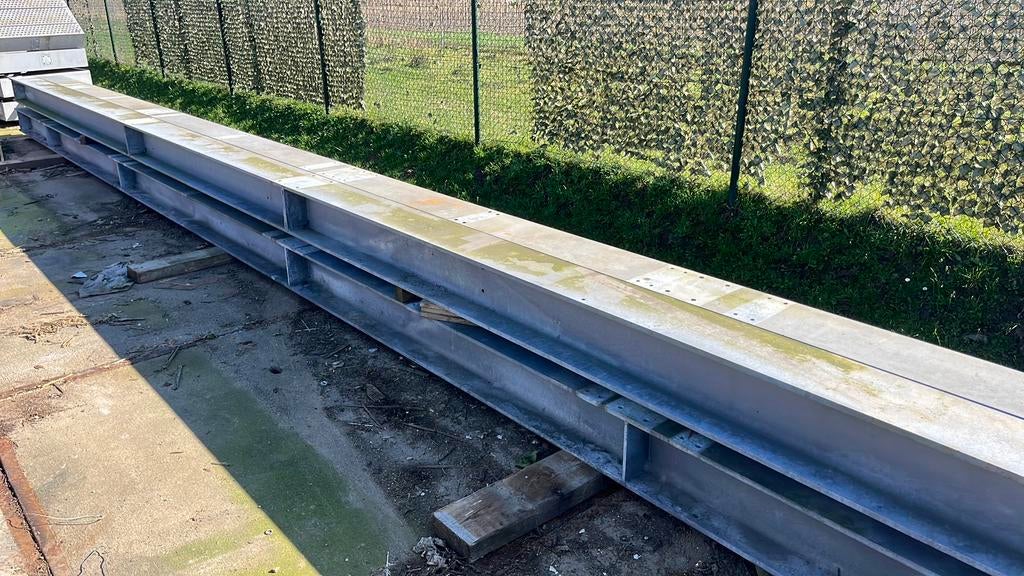 Gegalvaniseerd HEB 240 van 10 meter, Tuin en Terras, Palen, Balken en Planken, Ophalen of Verzenden, Zo goed als nieuw