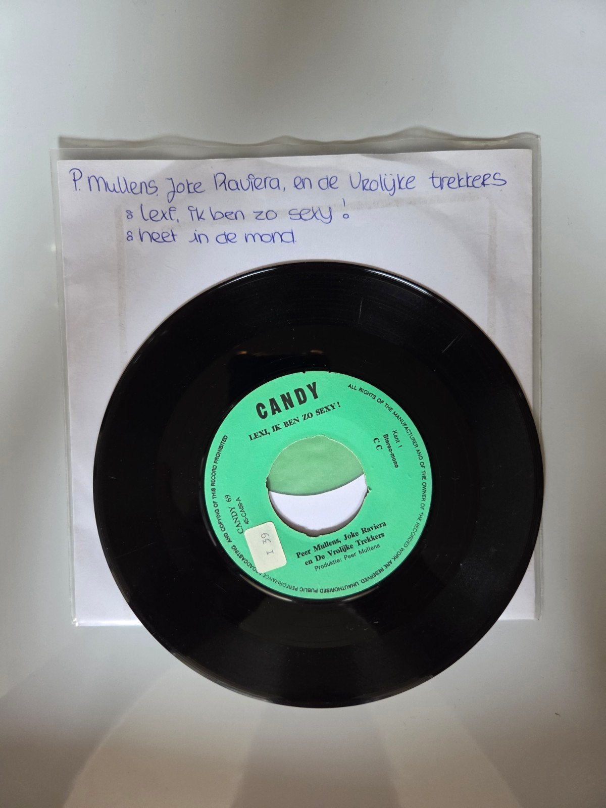 P, Mullens, Joke Raviera, en de vrolijke trekkers, Ophalen of Verzenden, Gebruikt, 7 inch, Nederlandstalig
