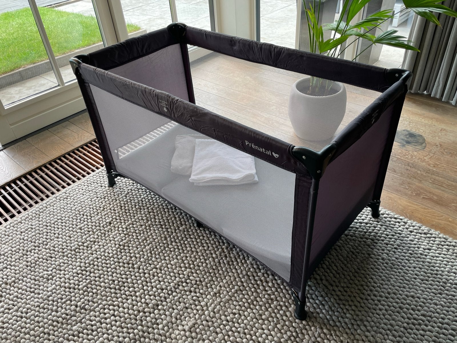 Prénatal campingbed met matras & 2 matrashoezen, Ophalen, Zo goed als nieuw, Reisbedje