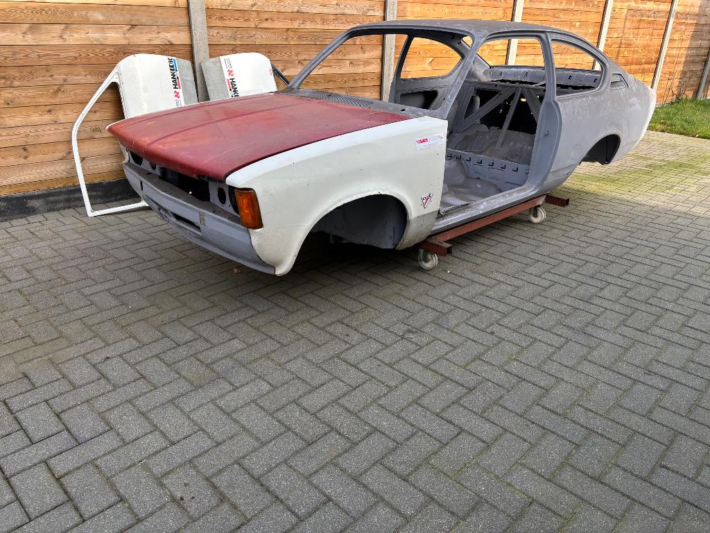 Originele 1.9gte carosserie, Auto-onderdelen, Carrosserie en Plaatwerk, Ophalen of Verzenden, Gebruikt, Bumper