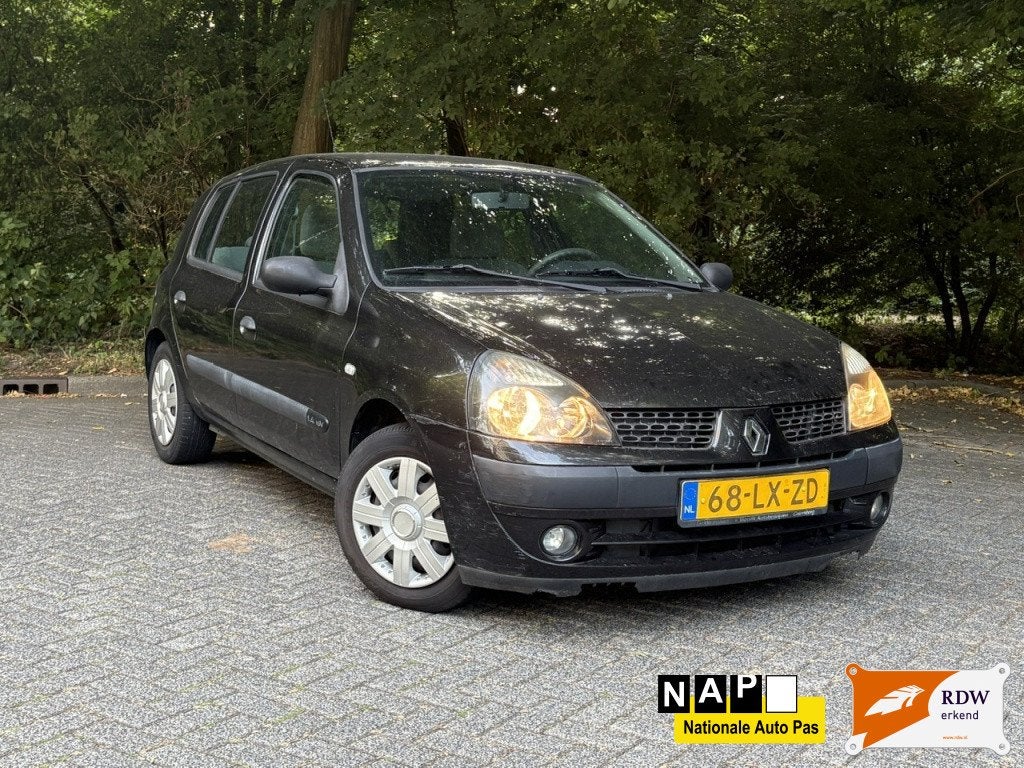 Renault Clio 1.4-16V Privilège / Automaat / Jaar APK, Auto's, Renault, Automaat, 1005 kg, 4 cilinders, Zwart
