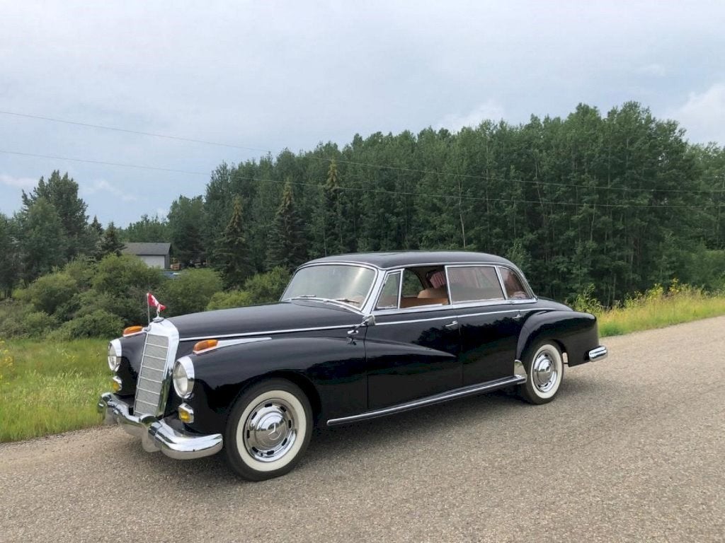 Mercedes 300d 1960, Auto's, Oldtimers, Automaat, Beige, Zwart, Particulier