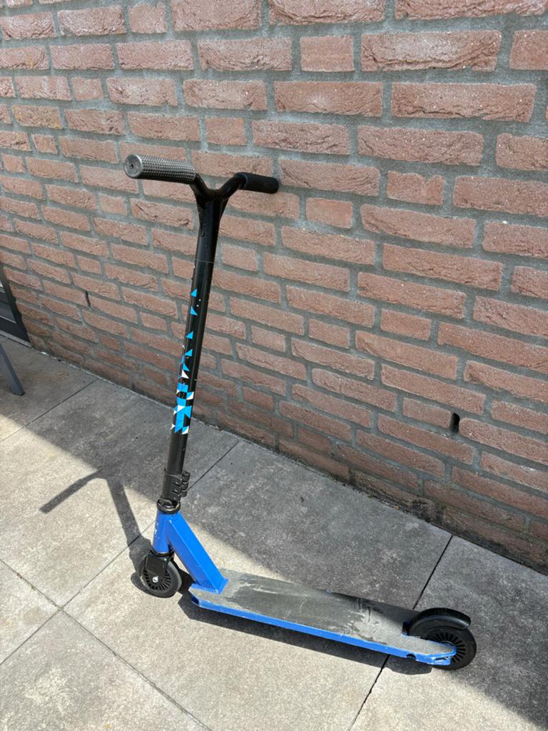 Stuntstep - Blauw/Zwart, Fietsen en Brommers, Steps, Ophalen, Gebruikt, Overige typen