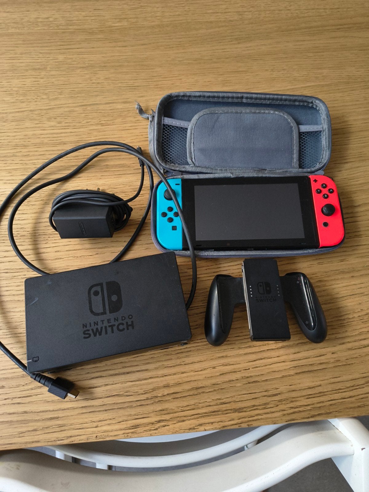 Nintendo Switch met accessoires, Ophalen of Verzenden, Gebruikt, Met 2 controllers, Switch Original