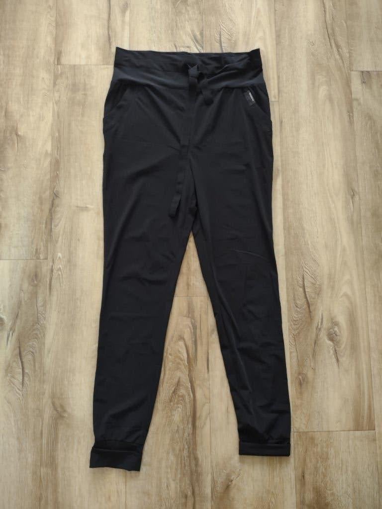 Prachtige zwarte travelstof pantalon Penn & Ink, maat 40., Maat 38/40 (M), Penn & Ink, Ophalen of Verzenden, Onb