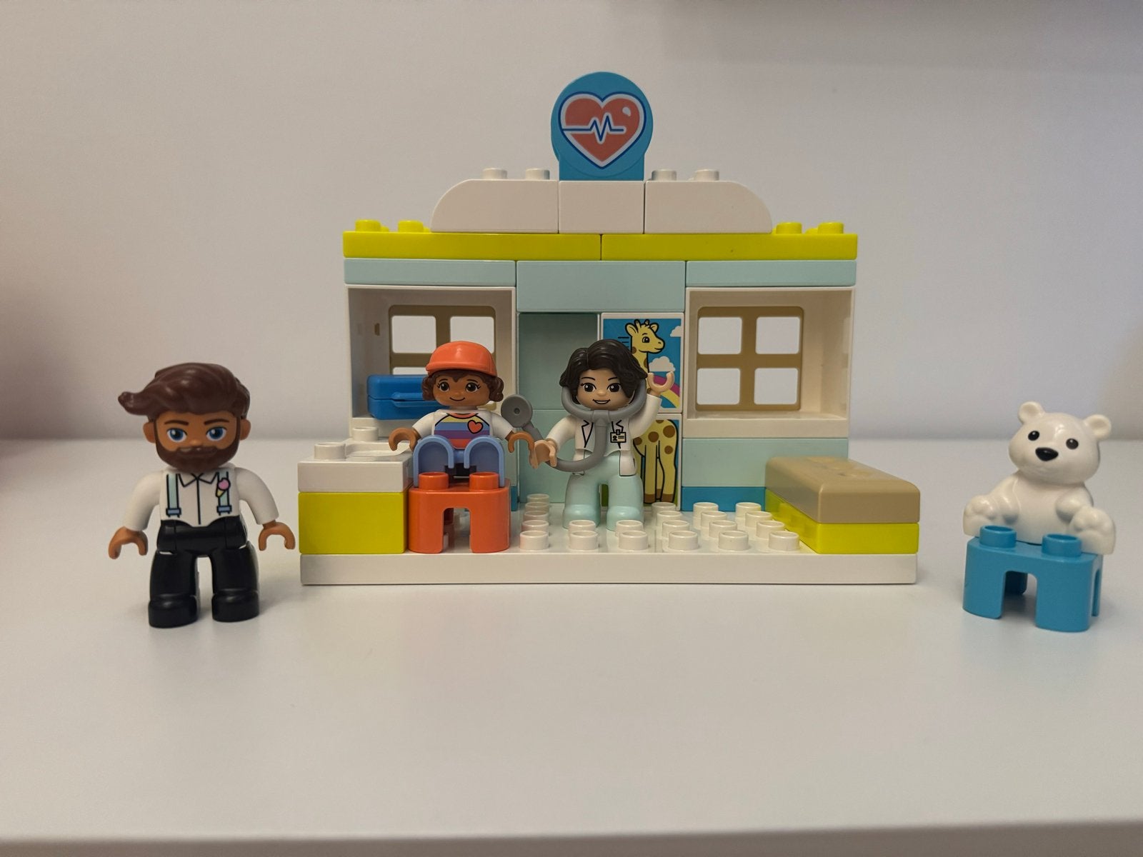 Lego Duplo Bij de dokter (10968), Overige thema's, Ophalen of Verzenden, Zo goed als nieuw, Compleet