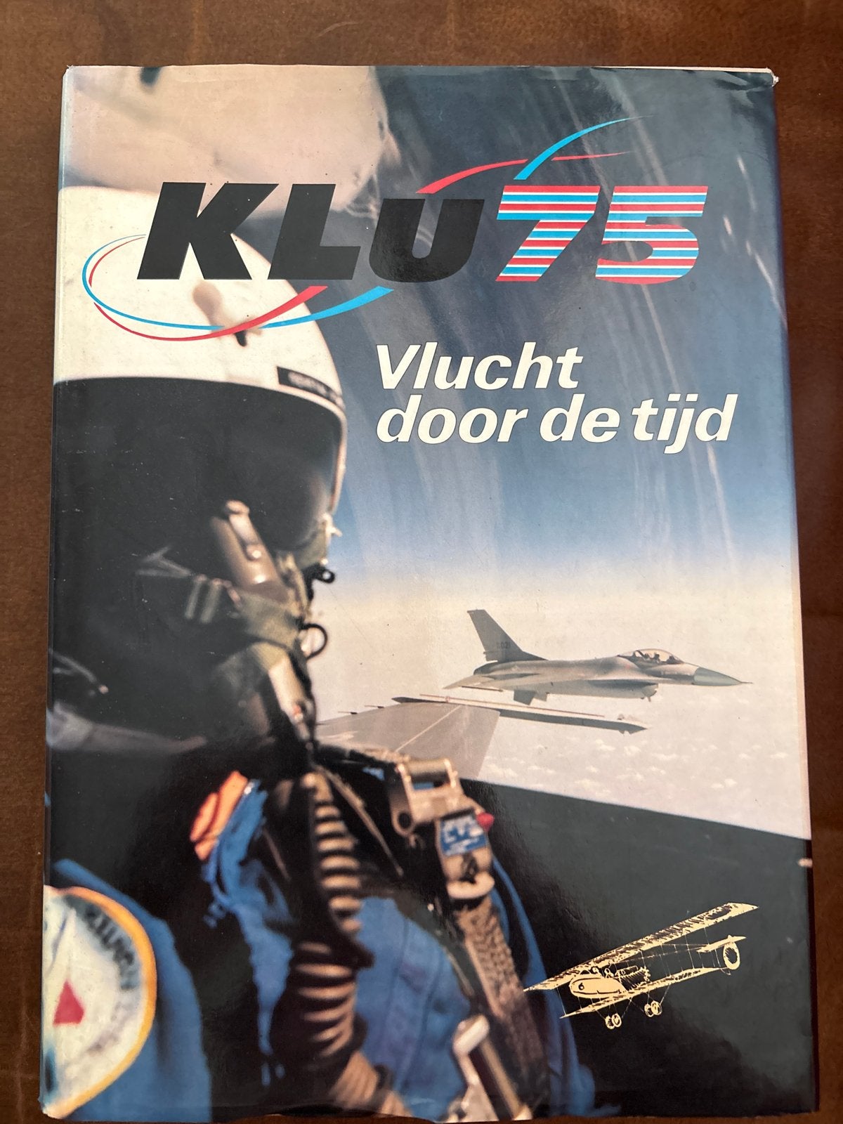 KLU 75: Vlucht door de tijd - Hardcover 440 pagina's, Ophalen of Verzenden, 1945 tot heden, Zo goed als nieuw, Luchtmacht