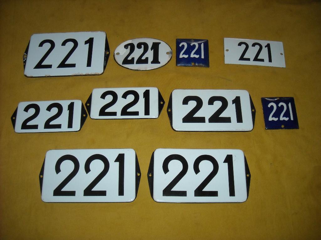 oud emaille huisnummer 221 ook 222 223 224 225 226 227 228 9, Ophalen of Verzenden