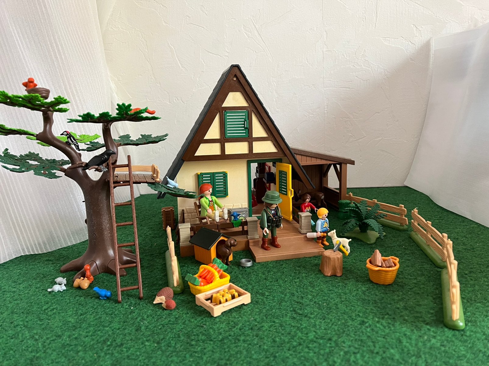 Playmobil Boswachter huisje 4207, Ophalen of Verzenden, Zo goed als nieuw